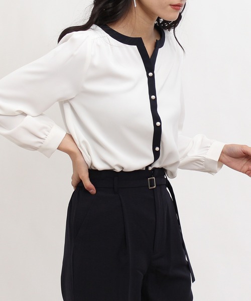 TRUDEA（トルディア）の「配色使いパールボタンスキッパーブラウス（シャツ/ブラウス・レディース・ミント/モカ/ピンクベージュ/ベージュ/ホワイト/サックスブルー・SMALL/MEDIUM/LARGE）」の2枚目の写真