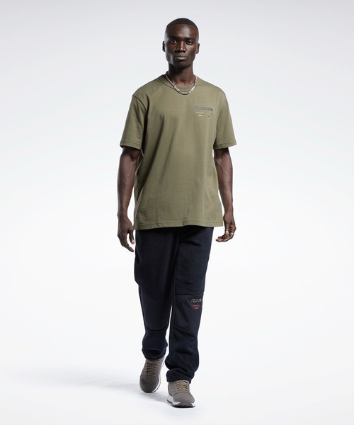 Reebok(リーボック)の「クラシックス Tシャツ / Classics T-Shirt /(Tシャツ/カットソー・メンズ・アーミー/レッド系その他/ブラック・SMALL/LARGE/MEDIUM/X-SMALL/XXX-LARGE/XX-LARGE/X-LARGE)」の5枚目の写真