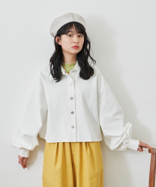 MERLOT（メルロー）の「ボリューム袖ツイルシャツJK（デニムジャケット・レディース・ホワイト/チャコールグレー/ライトブルー・FREE）」の19枚目の写真