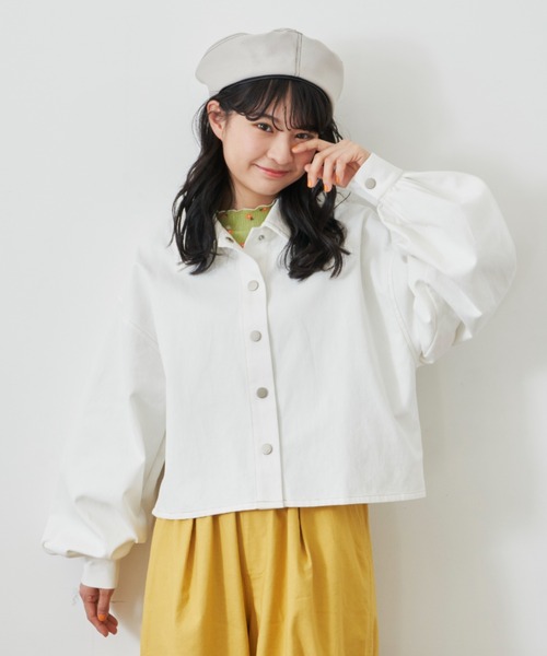 MERLOT（メルロー）の「ボリューム袖ツイルシャツJK（デニムジャケット・レディース・ホワイト/チャコールグレー/ライトブルー・FREE）」の20枚目の写真