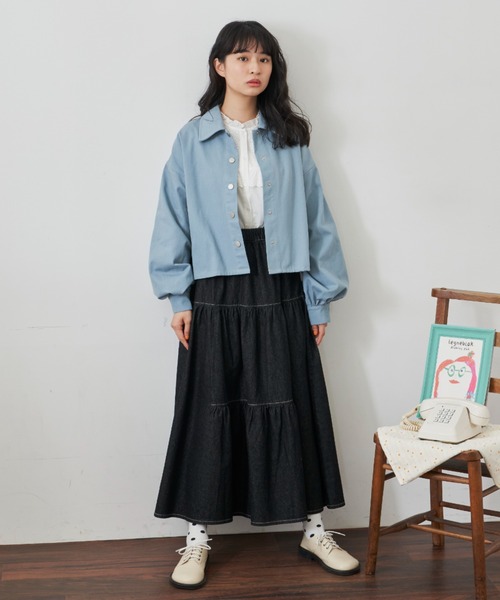 MERLOT（メルロー）の「ボリューム袖ツイルシャツJK（デニムジャケット・レディース・ホワイト/チャコールグレー/ライトブルー・FREE）」の4枚目の写真