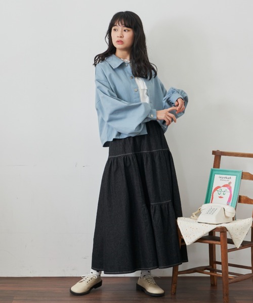 MERLOT（メルロー）の「ボリューム袖ツイルシャツJK（デニムジャケット・レディース・ホワイト/チャコールグレー/ライトブルー・FREE）」の5枚目の写真