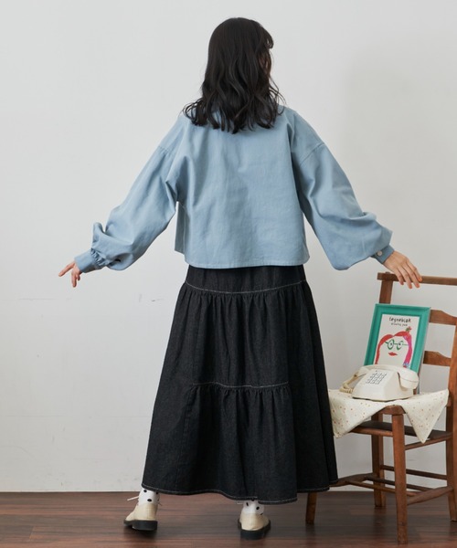 MERLOT（メルロー）の「ボリューム袖ツイルシャツJK（デニムジャケット・レディース・ホワイト/チャコールグレー/ライトブルー・FREE）」の7枚目の写真