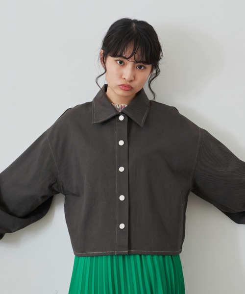 MERLOT（メルロー）の「ボリューム袖ツイルシャツJK（デニムジャケット・レディース・ホワイト/チャコールグレー/ライトブルー・FREE）」の10枚目の写真