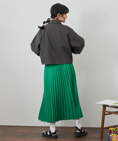 MERLOT（メルロー）の「ボリューム袖ツイルシャツJK（デニムジャケット・レディース・ホワイト/チャコールグレー/ライトブルー・FREE）」の17枚目の写真