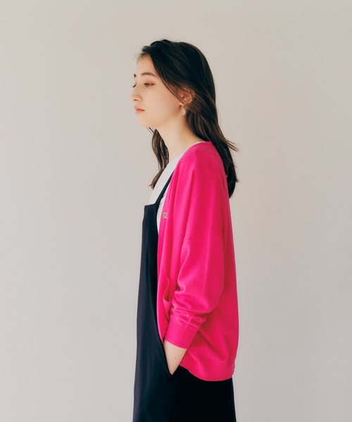 YECCA VECCA（イェッカヴェッカ）の「Ｖネック7分袖カーディガン（カーディガン/ボレロ・レディース・ネイビー/ピンク/ブルー/アイボリー・FREE）」の6枚目の写真