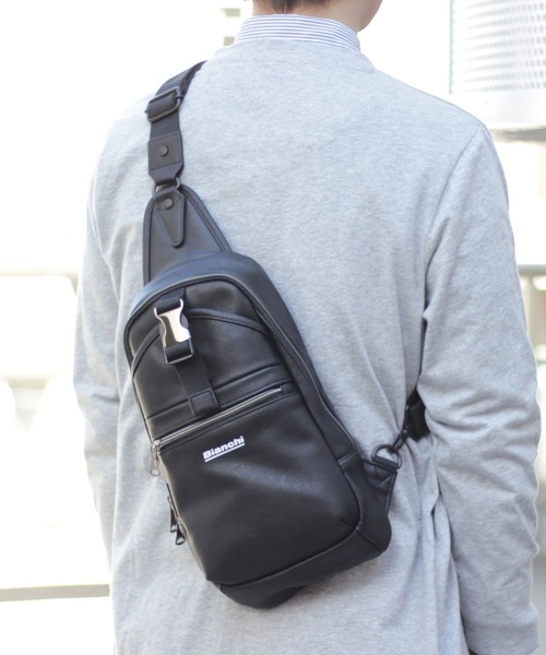 Bianchi(ビアンキ)の「Bianchi ビアンキ ボディバッグ LBPS-12(ボディバッグ/ウエストポーチ・メンズ・キャメル/ブラック×ホワイト/ブラック/ネイビー・ONE SIZE)」の3枚目の写真