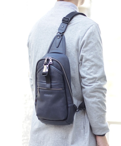 Bianchi(ビアンキ)の「Bianchi ビアンキ ボディバッグ LBPS-12(ボディバッグ/ウエストポーチ・メンズ・キャメル/ブラック×ホワイト/ブラック/ネイビー・ONE SIZE)」の4枚目の写真