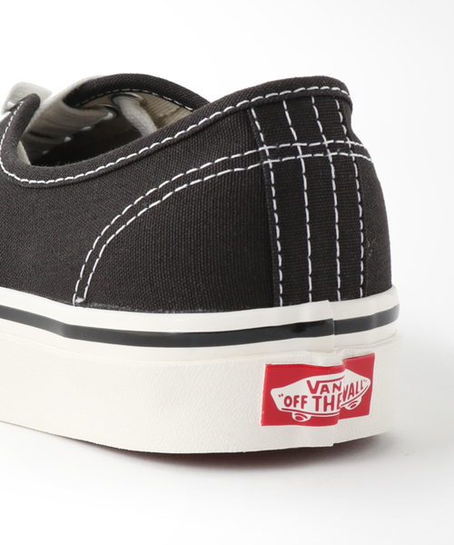 VANS（バンズ）の「【VANS / ヴァンズ】AUTHENTIC 44DX：スニーカー（スニーカー・レディース・ブラック/アイボリー・23cm/23.5cm/24cm/24.5cm/25cm）」の5枚目の写真