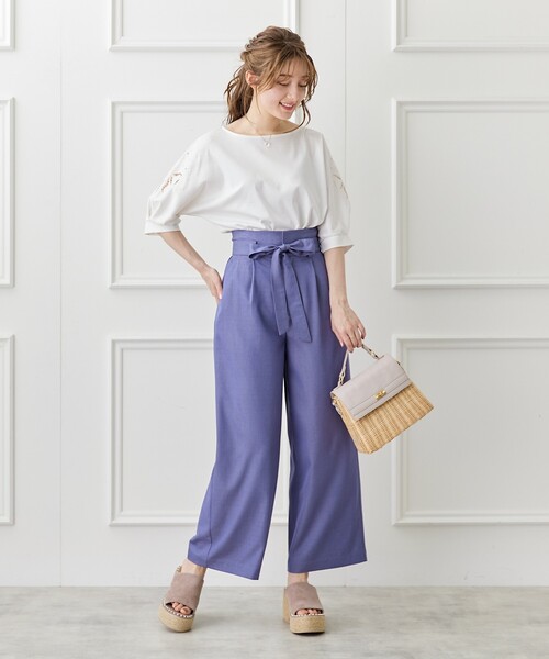 couture brooch（クチュールブローチ）の「◆【新色追加入荷！！】UVケア/接触冷感/洗える　フラワー刺繍ドルマンスリーブプルオーバー（Tシャツ/カットソー・レディース・ブラック/オフホワイト/サックスブルー/ベビーピンク/ブラック系2/黄緑系/ピンク系その他/ホワイト系9/ブラック系7/ライトグレー系7・40/38/42/36）」の16枚目の写真