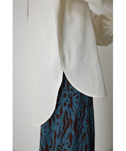 AZUL by moussy（アズールバイマウジー）の「LINEN LIKE COLOR SHIRT/リネンライクカラーシャツ（シャツ/ブラウス・レディース・オレンジ系その他/ライトブルー/オフホワイト・SMALL/MEDIUM）」の6枚目の写真