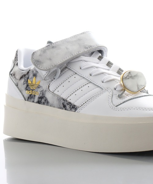 adidas（アディダス）の「adidas FORUM BONEGA MARBLE W / アディダス フォーラム ボネガ マーブル（スニーカー・レディース・ホワイト・23.5cm/24.5cm/23.0cm/24.0cm/25.0cm/22.5cm）」の7枚目の写真