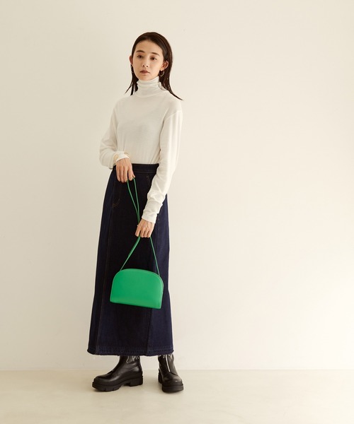 SALON adam et rope'（サロン アダム エ ロペ）の「[ご好評につき新色登場！]【WEB限定】ハーフムーンショルダーバッグ4（ショルダーバッグ・レディース・ブラック/パープル/オフホワイト/グリーン・FREE）」の10枚目の写真