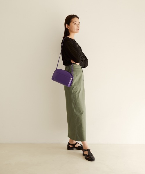 SALON adam et rope'（サロン アダム エ ロペ）の「[ご好評につき新色登場！]【WEB限定】ハーフムーンショルダーバッグ4（ショルダーバッグ・レディース・ブラック/パープル/オフホワイト/グリーン・FREE）」の11枚目の写真