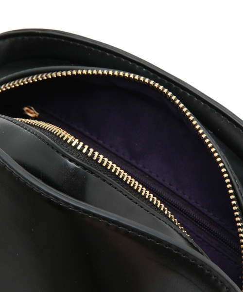 SALON adam et rope'（サロン アダム エ ロペ）の「[ご好評につき新色登場！]【WEB限定】ハーフムーンショルダーバッグ4（ショルダーバッグ・レディース・ブラック/パープル/オフホワイト/グリーン・FREE）」の15枚目の写真