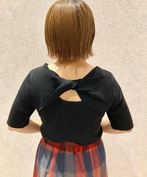 axes femme（アクシーズファム）の「ねじりリボンデザインニット（ニット/セーター・レディース・ブラック/オレンジ/キナリ・FREE）」の8枚目の写真