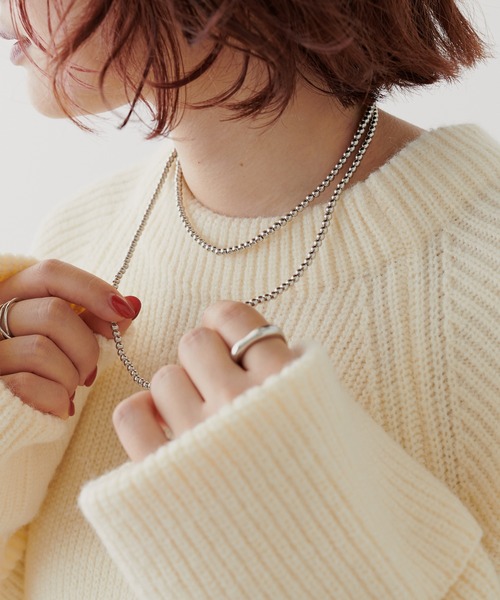 natural couture(ナチュラルクチュール)の「ロングボールチェーンネックレス(ネックレス・レディース・シルバー/ゴールド・FREE)」の1枚目の写真