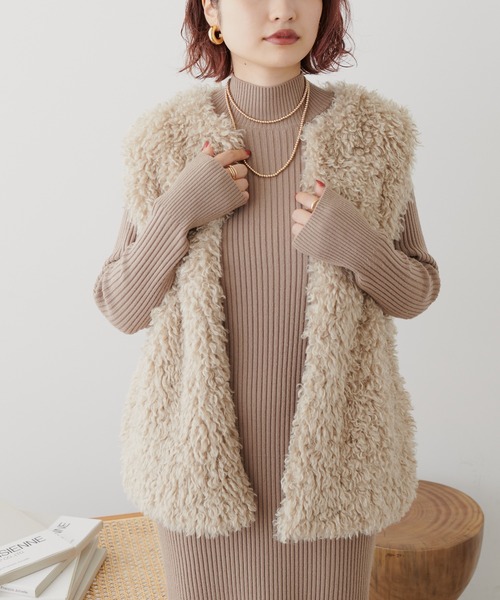 natural couture(ナチュラルクチュール)の「ロングボールチェーンネックレス(ネックレス・レディース・シルバー/ゴールド・FREE)」の3枚目の写真