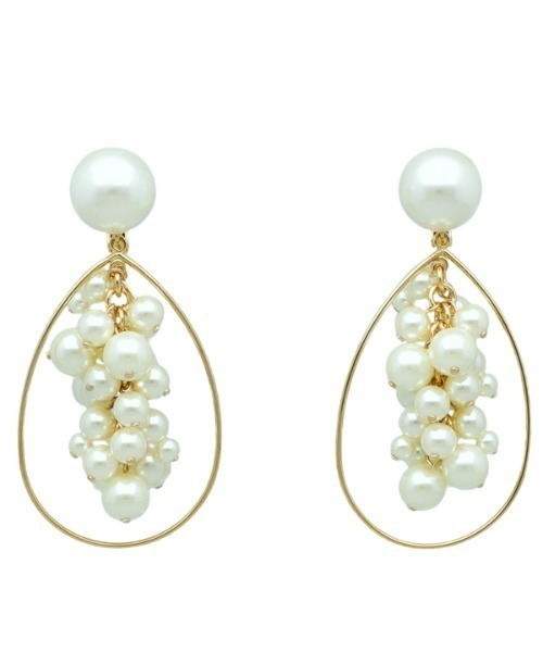 EIMY ISTOIRE（エイミーイストワール）の「ボリュームパールイヤリング（イヤリング・レディース・ホワイト・FREE）」の3枚目の写真