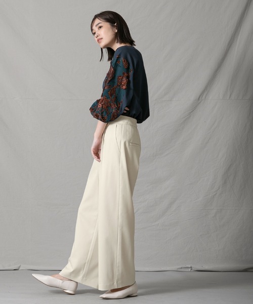 Gready Brilliant（グレディブリリアン）の「ＴＲツイルタックセミワイドパンツ（その他パンツ・レディース・グレイッシュベージュ/ブルーグリーン・38/36）」の19枚目の写真