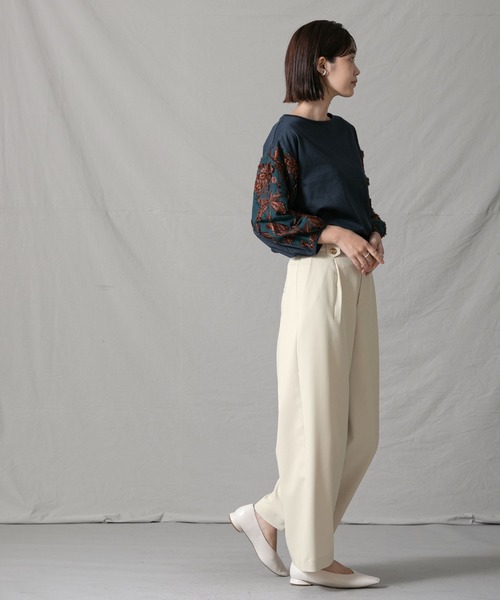 Gready Brilliant（グレディブリリアン）の「ＴＲツイルタックセミワイドパンツ（その他パンツ・レディース・グレイッシュベージュ/ブルーグリーン・38/36）」の21枚目の写真