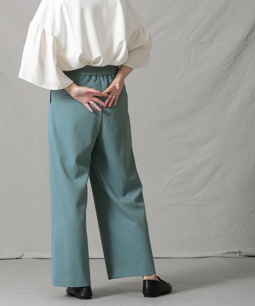 Gready Brilliant（グレディブリリアン）の「ＴＲツイルタックセミワイドパンツ（その他パンツ・レディース・グレイッシュベージュ/ブルーグリーン・38/36）」の9枚目の写真
