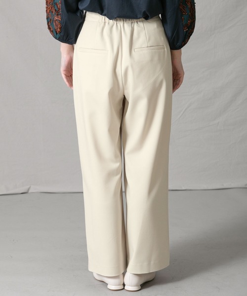 Gready Brilliant（グレディブリリアン）の「ＴＲツイルタックセミワイドパンツ（その他パンツ・レディース・グレイッシュベージュ/ブルーグリーン・38/36）」の12枚目の写真