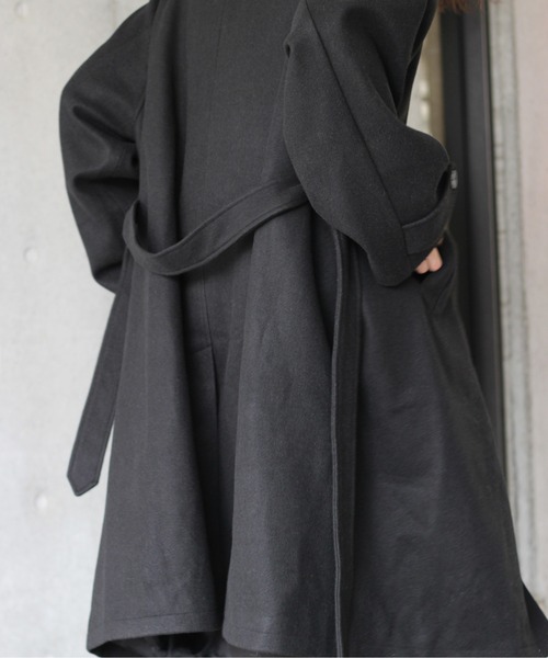 y/m by れぽすけ（イムバイレポスケ）の「ロングベルテッド2wayスタンドカラーコート（その他アウター・メンズ・ブラック/ブラウン・MEDIUM/LARGE）」の3枚目の写真