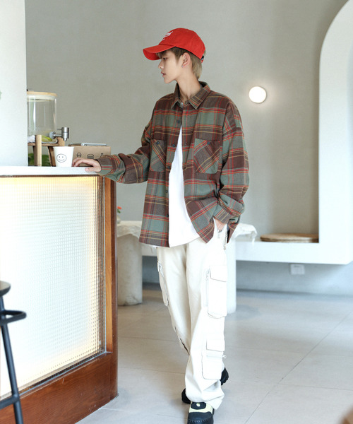 neos(ネオス)の「【neos -addictive design-】ルーズシルエット レトロ チェック オーバー ツイル シャツ(シャツ/ブラウス・メンズ・ネイビー/レッド/ブラウン/ベージュ・MEDIUM/LARGE/X-LARGE)」の11枚目の写真
