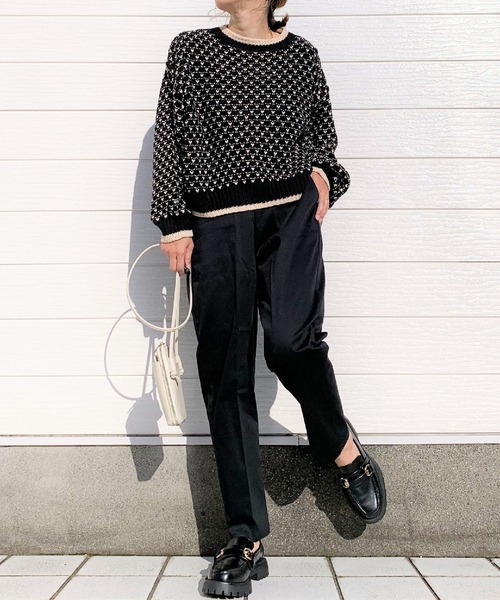 Q（キュー）の「イージーテーパードパンツ（その他パンツ・レディース・ブラック/カーキ・MEDIUM）」の3枚目の写真