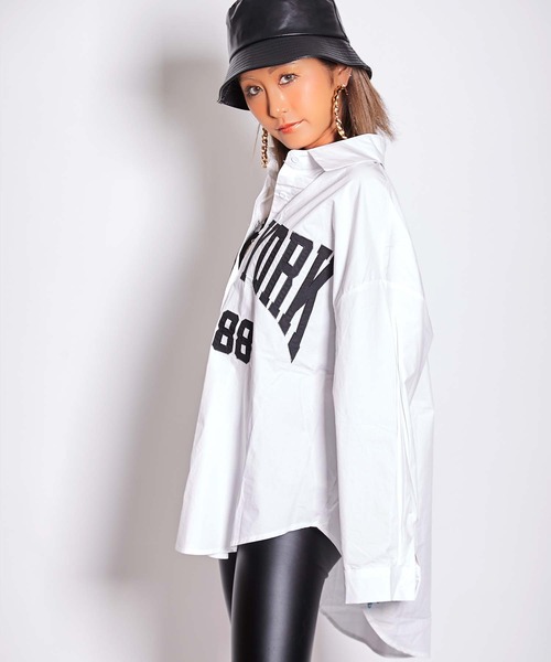 babyShoop（ベイビーシュープ）の「NEW YORKロゴシャツ（シャツ/ブラウス・レディース・ホワイト/ブラック・FREE）」の3枚目の写真
