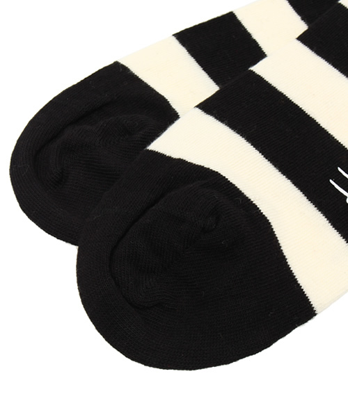 Happy Socks(ハッピーソックス)の「Essentials (ブラックボーダー) SA01-905-7AW(ソックス/靴下・ブラック系その他・M-L)」の3枚目の写真