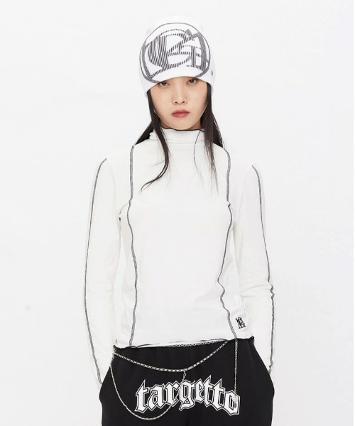 TARGETTO(ターゲット)の「A'GEM/9 × .kom『TARGETTO/ターゲット』LINING WARMER TURTLENECK/ウォーマータートルネック(Tシャツ/カットソー・レディース・ブラック/ホワイト・FREE)」の8枚目の写真