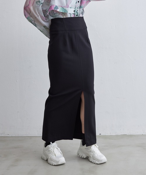 casane（カサネ）の「ロングIラインスカート（スカート・レディース・ベージュ/ブルー/ブラック・1/2）」の2枚目の写真
