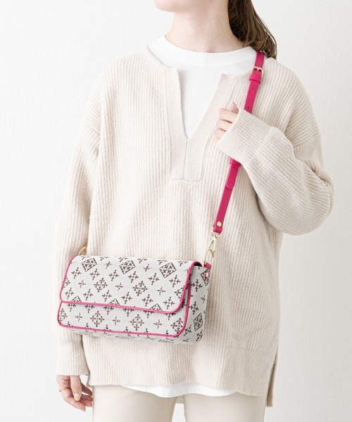 russet(ラシット)の「カラーパイピングショルダーバッグ(CE-589)(ショルダーバッグ・レディース・ホワイト/ピンク/イエロー/イエロー系その他/ベージュ/ライトグレー・FREE)」の14枚目の写真