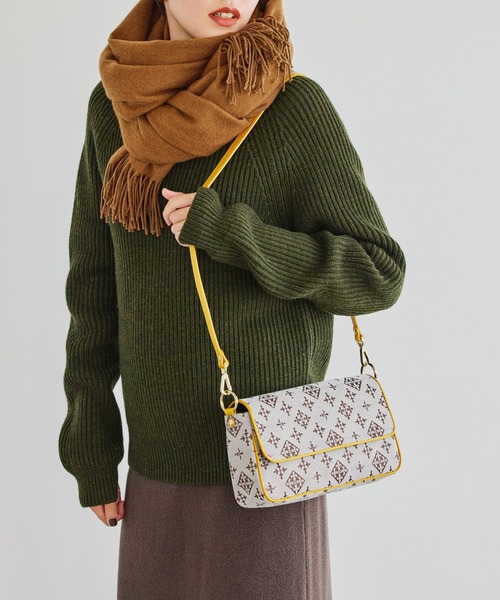 russet(ラシット)の「カラーパイピングショルダーバッグ(CE-589)(ショルダーバッグ・レディース・ホワイト/ピンク/イエロー/イエロー系その他/ベージュ/ライトグレー・FREE)」の8枚目の写真