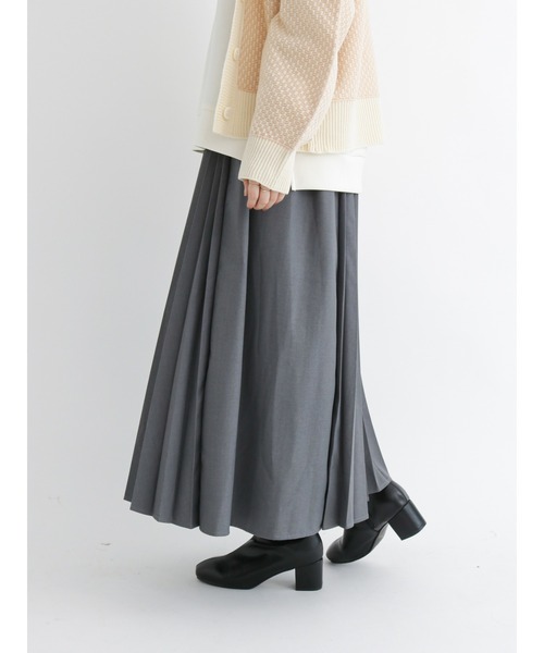 Samansa Mos2 blue（サマンサモスモスブルー）の「アシンメトリープリーツスカート（スカート・レディース・ブラック/グレー/キナリ・ﾌﾘ-）」の10枚目の写真