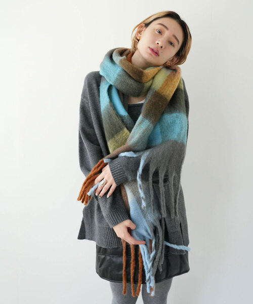 SLOBE citron.（スローブシトロン）の「SLOBE citron. CHECK MOHAIR STOLE（マフラー・レディース・ピンク/グリーン/ブラウン・FREE）」の10枚目の写真