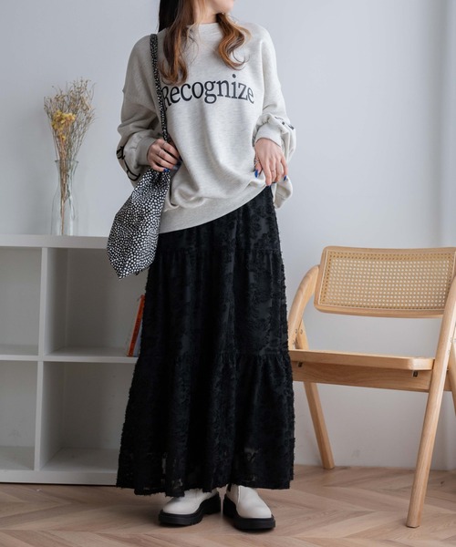 WEGO（ウィゴー）の「WEGO/フラワーシャギーティアードスカート（スカート・レディース・アイボリー/ブラック・FREE）」の3枚目の写真