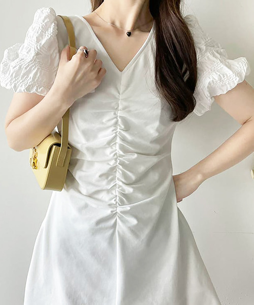 Girly Doll(ガーリードール)の「パフスリーブギャザーフレンチミニワンピース(ワンピース・レディース・ブラック/ホワイト・F)」の14枚目の写真