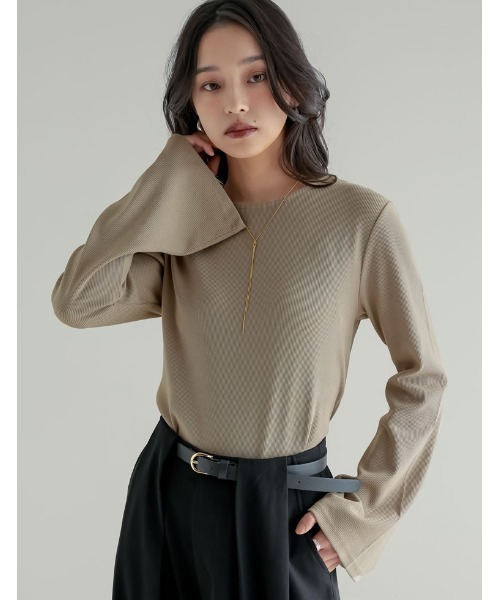 Re:EDIT（リエディ）の「[新色追加][累計販売枚数2.2万枚突破]クルーネックフレアスリーブリブカットソートップス（Tシャツ/カットソー・レディース・ブラック×ホワイト/ブラック/ホワイト/ホワイト×ブラック/イエロー/ブルー/グレー/ブラック系その他/グリーン/ホワイト系その他/グレー系その他/グリーン系その他/ホワイト系その他2/ブラウン/グレイッシュベージュ・MEDIUM/LARGE）」の11枚目の写真