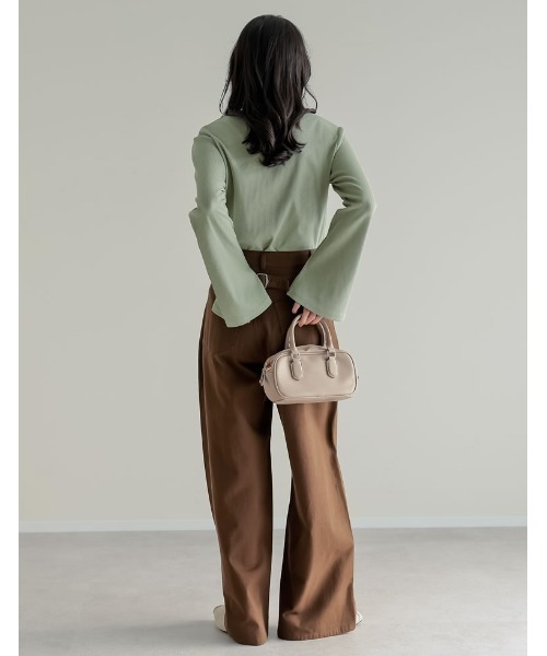 Re:EDIT（リエディ）の「[新色追加][累計販売枚数2.2万枚突破]クルーネックフレアスリーブリブカットソートップス（Tシャツ/カットソー・レディース・ブラック×ホワイト/ブラック/ホワイト/ホワイト×ブラック/イエロー/ブルー/グレー/ブラック系その他/グリーン/ホワイト系その他/グレー系その他/グリーン系その他/ホワイト系その他2/ブラウン/グレイッシュベージュ・MEDIUM/LARGE）」の17枚目の写真