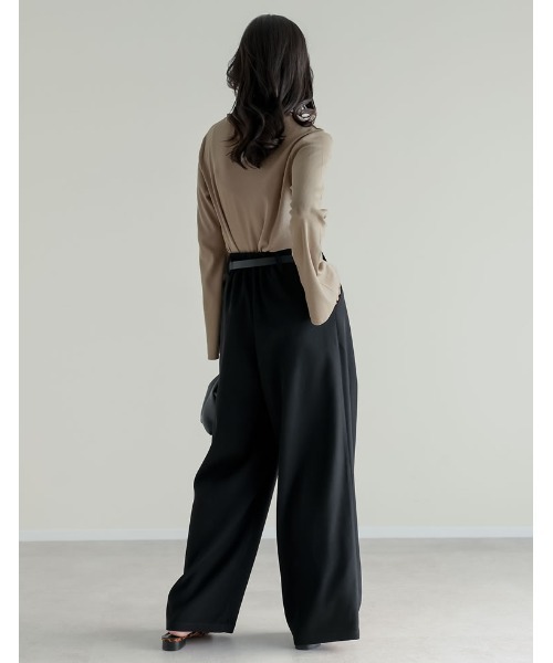 Re:EDIT（リエディ）の「[新色追加][累計販売枚数2.2万枚突破]クルーネックフレアスリーブリブカットソートップス（Tシャツ/カットソー・レディース・ブラック×ホワイト/ブラック/ホワイト/ホワイト×ブラック/イエロー/ブルー/グレー/ブラック系その他/グリーン/ホワイト系その他/グレー系その他/グリーン系その他/ホワイト系その他2/ブラウン/グレイッシュベージュ・MEDIUM/LARGE）」の20枚目の写真