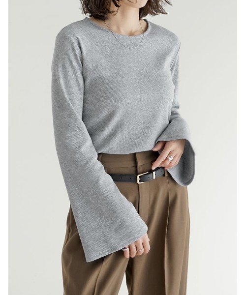 Re:EDIT（リエディ）の「[新色追加][累計販売枚数2.1万枚突破]クルーネックフレアスリーブリブカットソートップス（Tシャツ/カットソー・レディース・ブラック×ホワイト/ブラック/ホワイト/ホワイト×ブラック/イエロー/ブルー/グレー/ブラック系その他/グリーン/ホワイト系その他/グレー系その他/グリーン系その他/ホワイト系その他2/ブラウン/グレイッシュベージュ・MEDIUM/LARGE）」の22枚目の写真