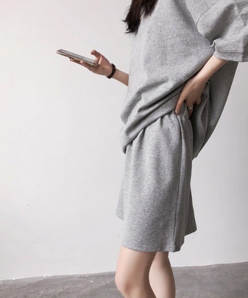 wears（ウェアーズ）の「【セットアップ】無地 カジュアルルームウェア（ルームウェア/パジャマ・レディース・ブラック/グレー/ホワイト・FREE）」の19枚目の写真