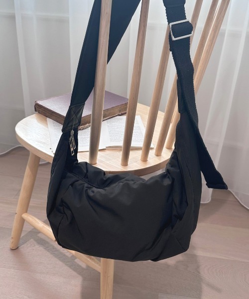 apres jour(アプレジュール)の「【apres jour×ARIAZ】ショルダーバッグ(ショルダーバッグ・レディース・アイボリー/ブラック/ピンク/カーキ/オフホワイト/ベージュ/ネイビー・FREE)」の11枚目の写真