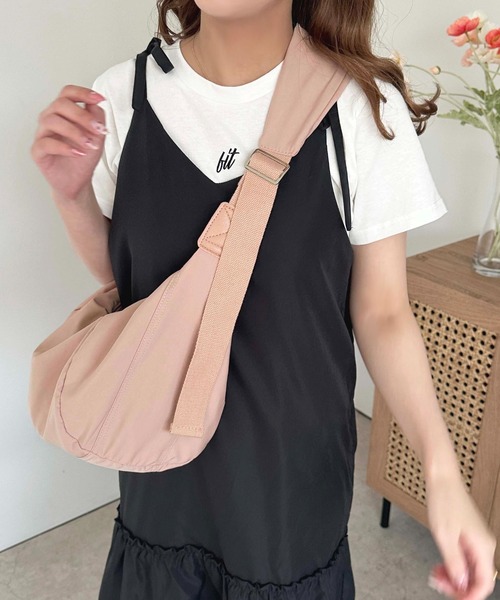 apres jour(アプレジュール)の「【apres jour×ARIAZ】ショルダーバッグ(ショルダーバッグ・レディース・アイボリー/ブラック/ピンク/カーキ/オフホワイト/ベージュ/ネイビー・FREE)」の16枚目の写真