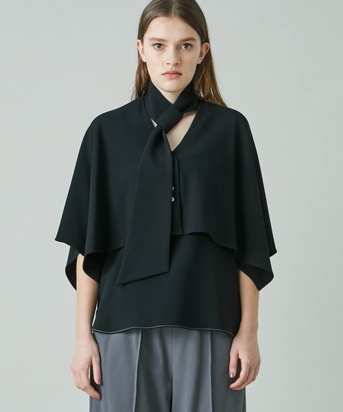 rito structure（リトストラクチャー）の「Triacetate Double Cloth Bow-Tie Cape Blouse（その他トップス・レディース・ブラック/イエロー・2）」の4枚目の写真