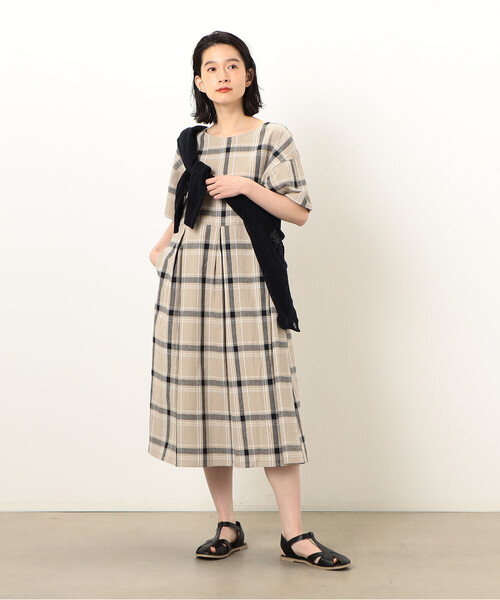 ONIGIRI（オニギリ）の「２ＷＡＹ　チェックアッパッパ　半袖ワンピース（ワンピース・レディース・ネイビー/ベージュ・MEDIUM/LARGE）」の12枚目の写真