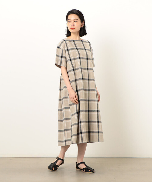 ONIGIRI（オニギリ）の「２ＷＡＹ　チェックアッパッパ　半袖ワンピース（ワンピース・レディース・ネイビー/ベージュ・MEDIUM/LARGE）」の13枚目の写真